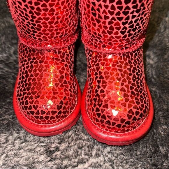 UGG Red Classic 2 Gel Hearts Boot Youth Sz 6 Girly Winter Valentines Indie Sweet - Picture 3 of 9